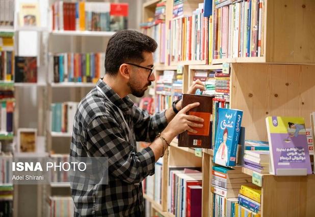 فرماندار خرمدره: فضای مجازی می‌تواند نقطه پرتابی برای گسترش فرهنگ مطالعه باشد