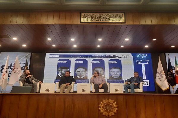 ما گرفتار ساختارهای بوروکراتیکی هستیم