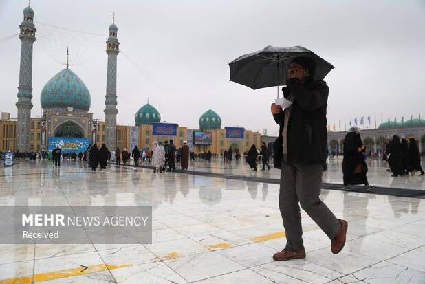 آسمان قم در نیمه شعبان بارانی می‌شود