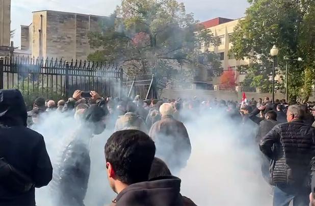 پارلمان آبخازیا استعفای رئیس این منطقه را پذیرفت