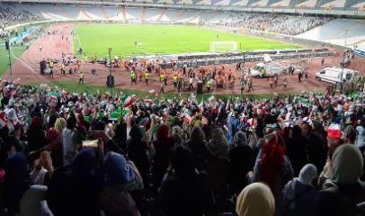 حضور بانوان در ورزشگاهها حل شده است