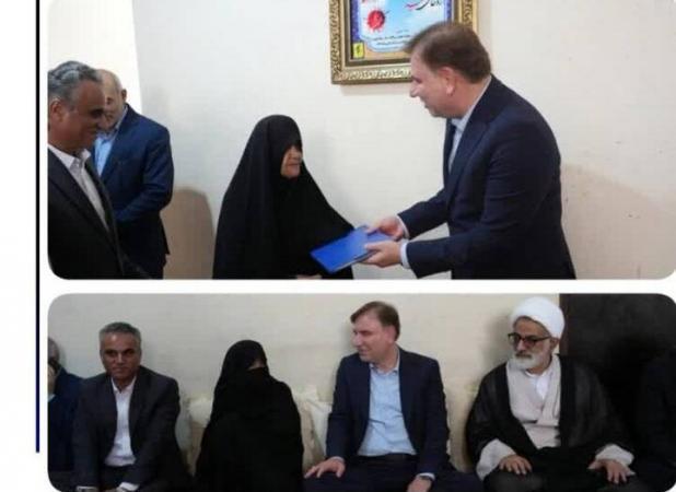 رفع مشکلات و دغدغه‌های خانواده شاهد وظیفه مسئولان است
