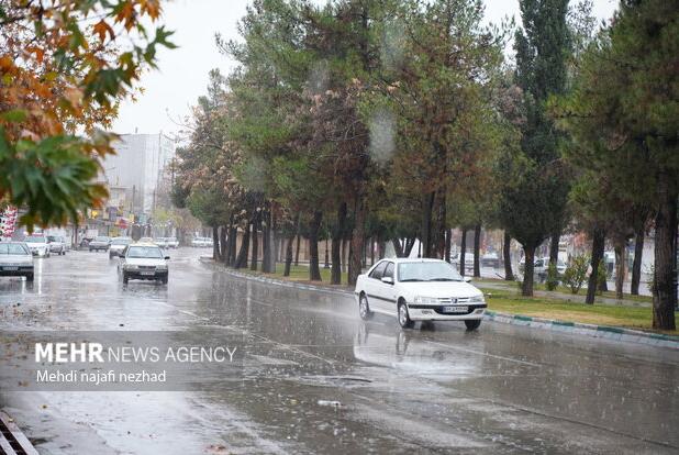 پرویزیان: رانندگان در روزهای بارانی با سرعت مطمئنه حرکت کنند