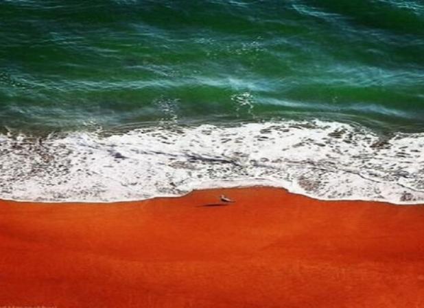 جلوه‌ای زیبا از باران در جزیره هرمز