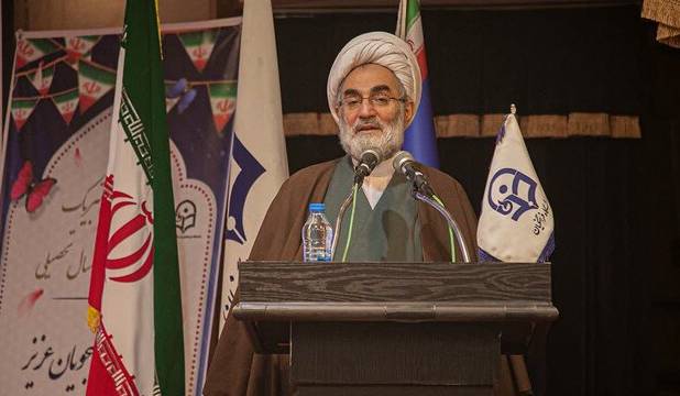 نماینده ولی فقیه در گیلان: آینده کشور در گرو علم و دانش است