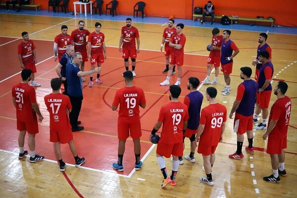 رافائل ۲۱ بازیکن را به اردوی تیم ملی هندبال مردان فراخواند