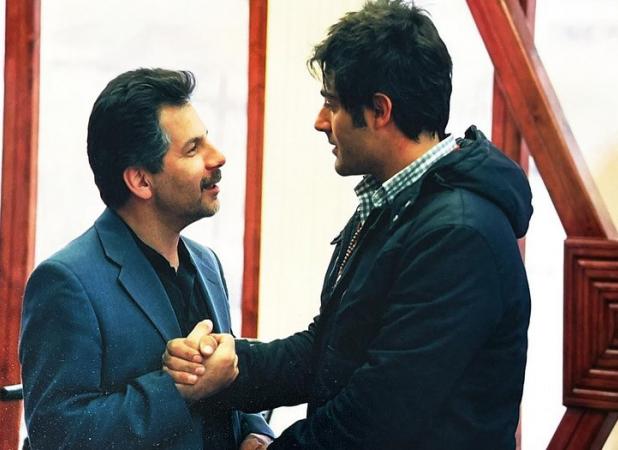 تصاویر دیده‌نشده از گلزار در پشت صحنه «کلاغ پر»