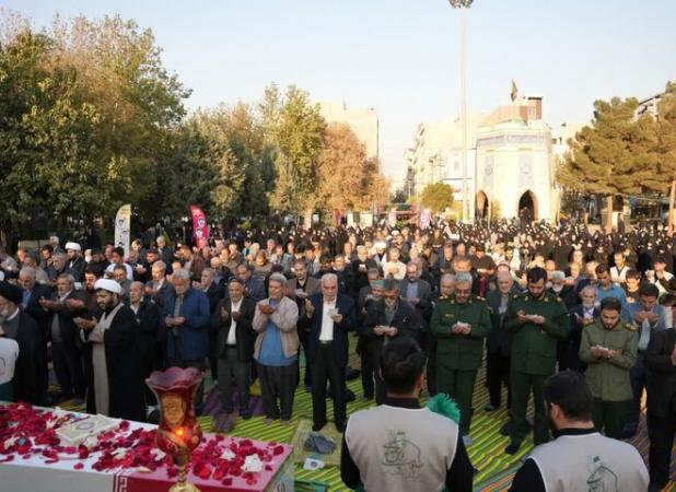 مردم مشکین‌دشت زیر سایه شهید گمنام نماز باران خواندند