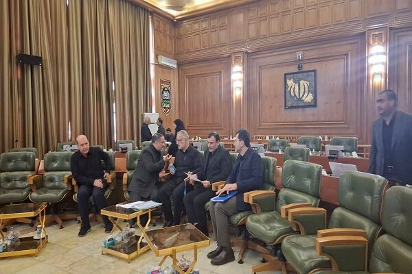 حضور شهردار تهران در صحن شورای شهر