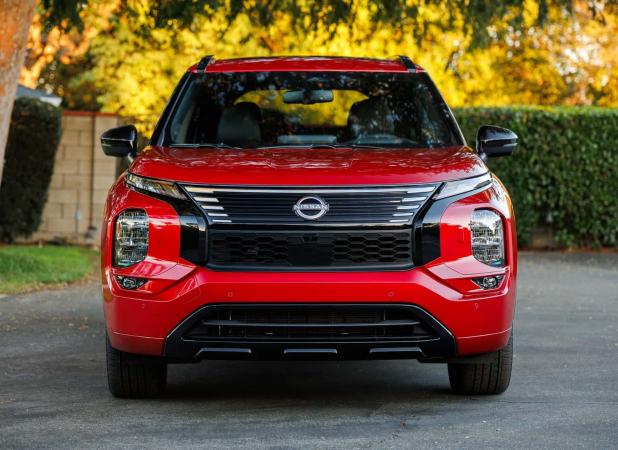 این نیسان روگ یک میتسوبیشی است!