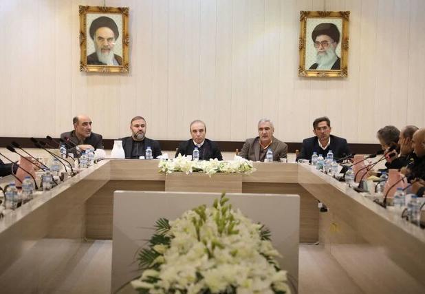 واردات نهاده‌ها و هوشمندسازی عرضه مرغ در اولویت قرارگاه اقتصادی است