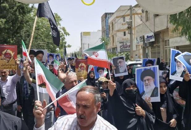 ایلامی‌ها در جمعه «خشم و نصر» کفن پوش به میدان آمدند
