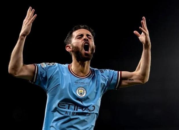 خیز بلند الهلال برای شکار برناردو سیلوا!