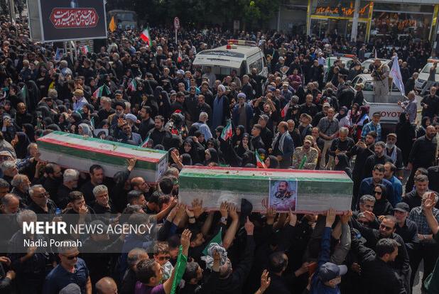 بدرقه پیکر ۲ شهید والا مقام در چالوس قائمشهر