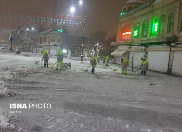 مدیر خدمات شهری شهرداری: عملیات برف‌روبی معابر همدان به‌صورت مستمر در حال انجام است