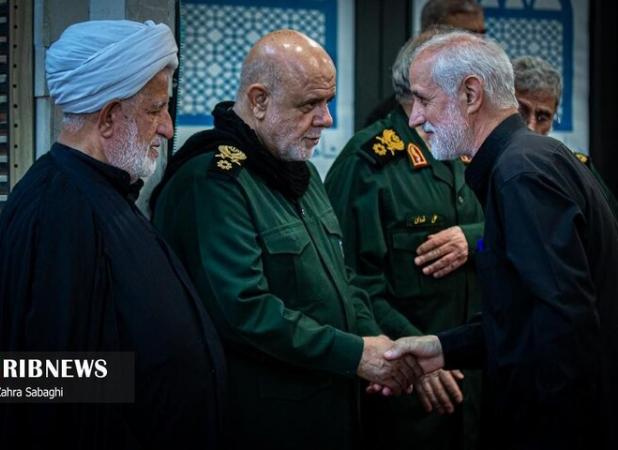 حضور علی لاریجانی و زینب سلیمانی در یک مراسم