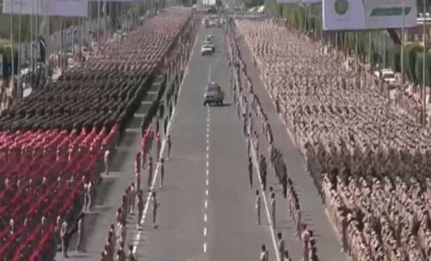 رژه اقتدار ارتش یمن با رونمایی از جدیدترین تسلیحات راهبردی