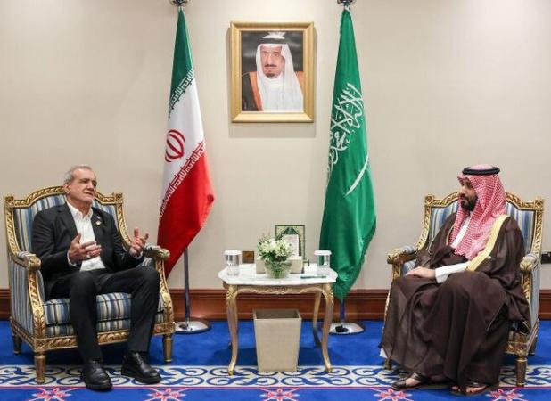 پزشکیان:عربستان می‌تواند نقش مهمی در مسیر وحدت کشورهای اسلامی ایفا کند