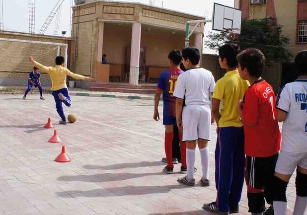 رئیسی: بیش از ۱۴۰۰ نیروی تربیت بدنی در مدارس کرمان فعالیت می‌کنند