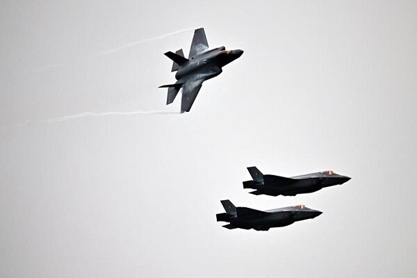 پرواز جنگنده‌های آلمان و رومانی در تقابل با پهپاد ناشناس