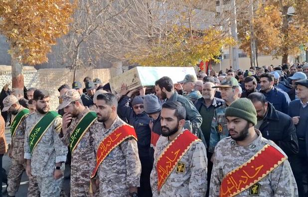 خاکسپاری ۲ شهید گمنام در دیار عالمان؛ وداعی در سوگ حضرت ام‌البنین(س)