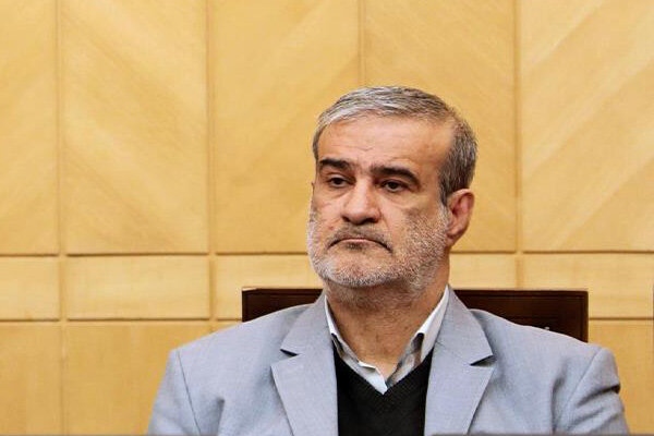 ادعای عجیب قنبرزاده درباره قرارداد بازیکنان فوتبال!