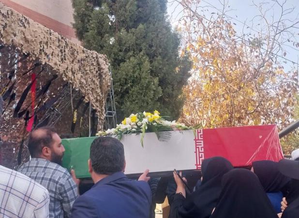 استقبال دانشجویان دانشگاه علمی‌کاربردی یاسوج از پیکر سه شهید گمنام