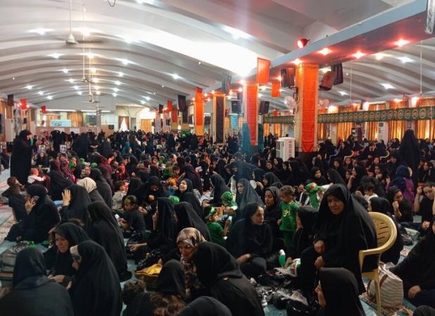 مراسم شیرخوارگان حسینی در لارستان فارس برگزار شد