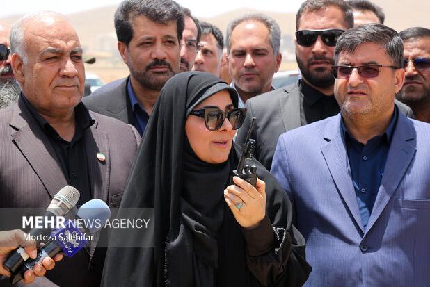 بازدید وزیر راه و شهرسازی از سایت ٧٣ هکتاری  نهضت ملی مسکن بم