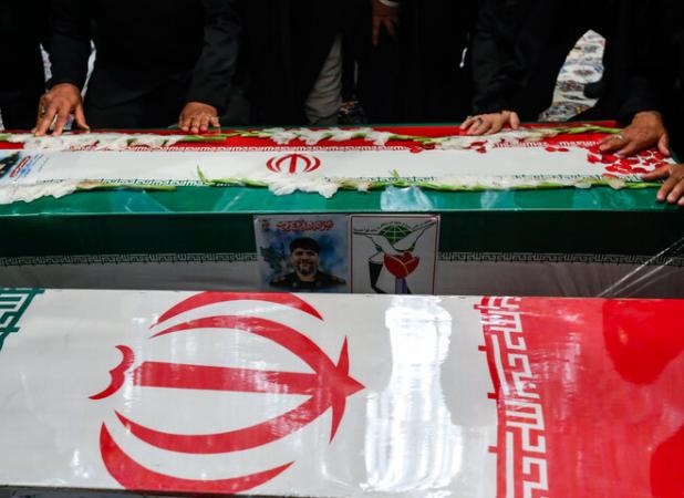 مراسم وداع با شهدای اقتدار هوافضای جمهوری اسلامی ایران در کاشان