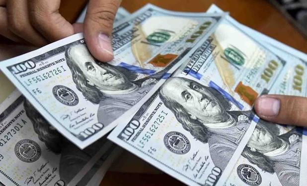 تلاش سوداگران ارز برای بی‌اثر‌ نشان‌دادن اقدامات دولت