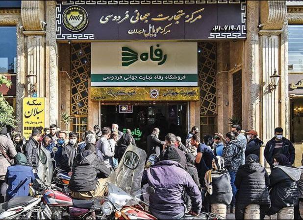 علت شلوغی این روزهای صرافی‌ها چیست؟