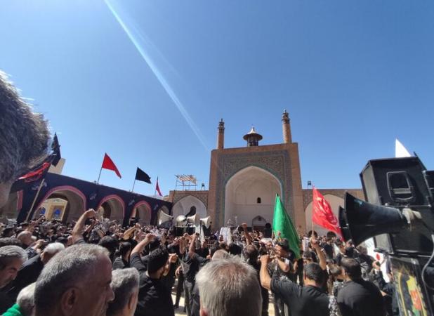 فعالیت مواکب اربعینی در مراسم قالیشویان مشهد اردهال