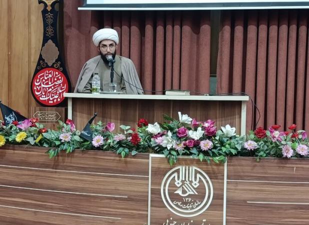 نظام جمهوری اسلامی ایران بر مبنای اسلام ناب است