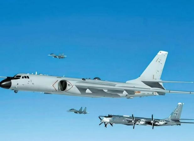 پرواز جت‌های ژاپن در واکنش به پرواز ایلوشین روسی