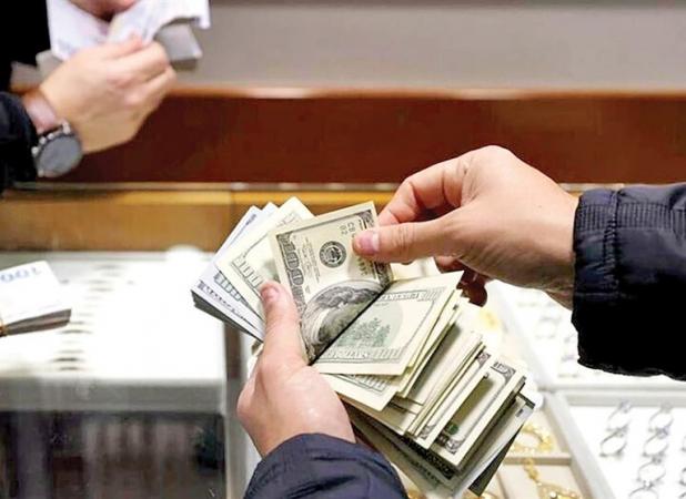 مدیریت بازار ارز در اختیار بانک مرکزی است