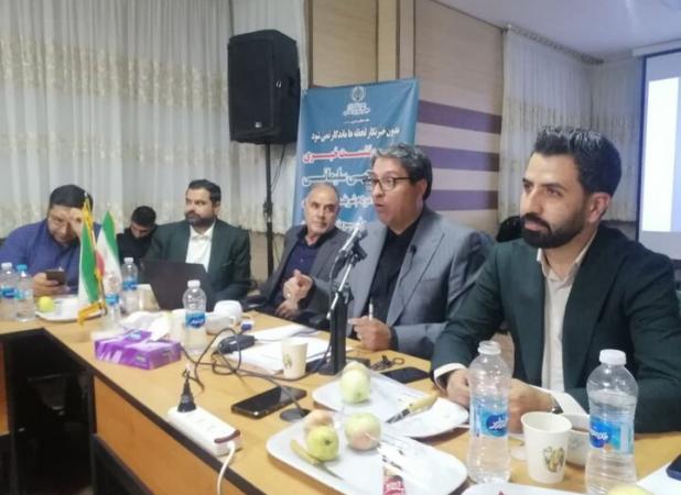 شرکت‌های فولادی حیاط خلوت سیاسیون نیست