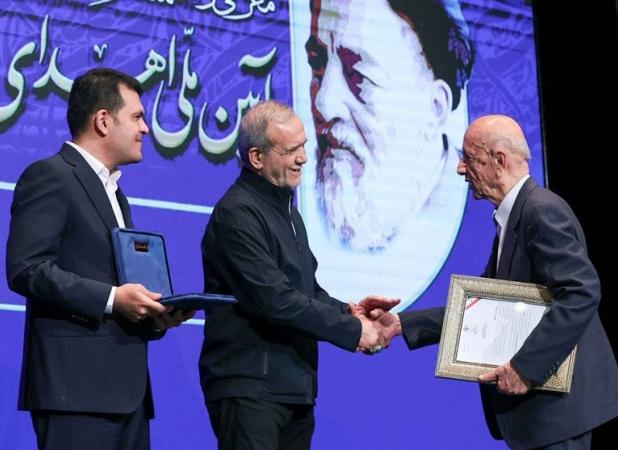 ۲۰ دانشمند برتر جایزه علامه طباطبایی تجلیل شدند