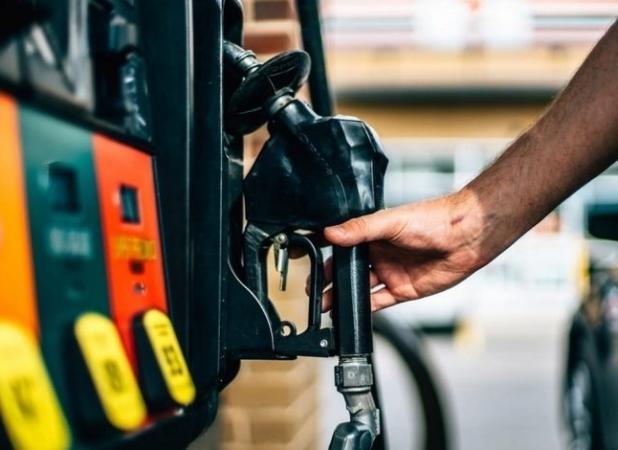 قیمت بنزین سوپر رسماً نجومی شد