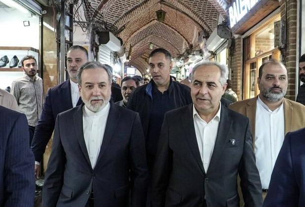 حضور عراقچی در بازار تبریز