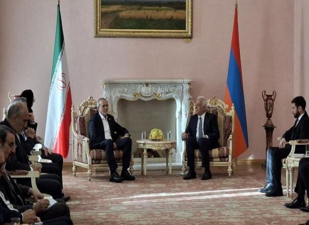پزشکیان با رئیس جمهور ارمنستان دیدار کرد