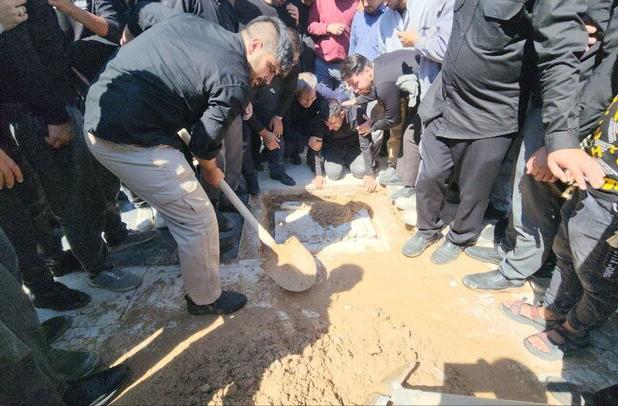 پیکر مرحوم جلال اسدی در جوار امام‌زاده سیدعباس بجنورد آرام گرفت