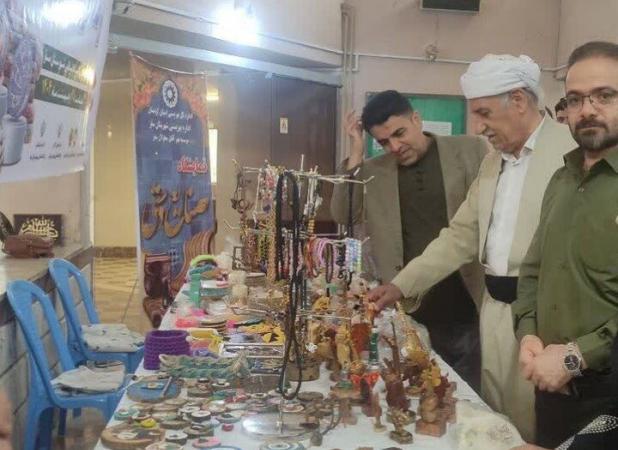 نمایشگاه صنایع دستی بهزیستی سقز گشایش یافت