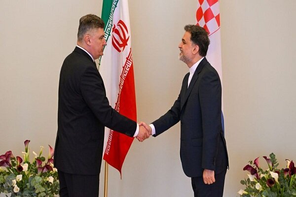 سفیر ایران استوارنامه خود را به رئیس جمهور کرواسی تقدیم کرد