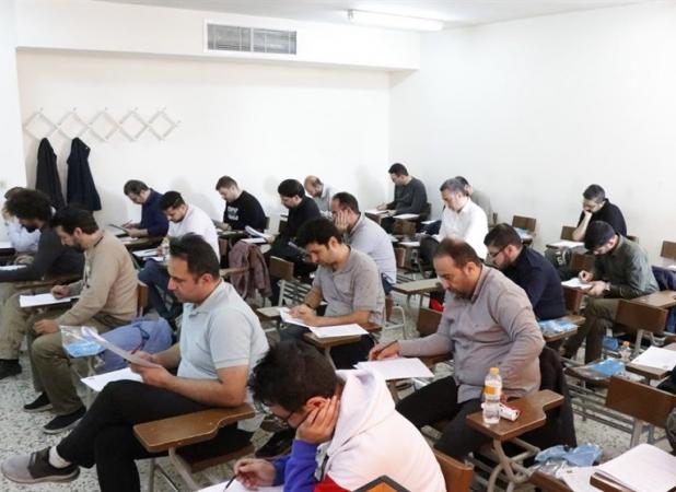 قبولی ۹۸۵۲ نفر در آزمون وکالت ۱۴۰۳ کانون وکلای دادگستری
