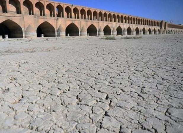 سیاه‌گذاری‌هایی که زاینده رود را به کما برد