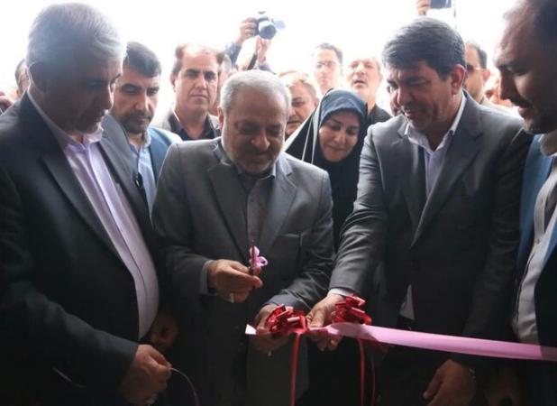 وزیرآموزش و پرورش دبستان پسرانه ۶ کلاسه سرجاز جیرفت را افتتاح کرد