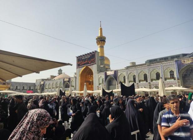 حرم رضوی در روز شهادت امام رضا(ع)
