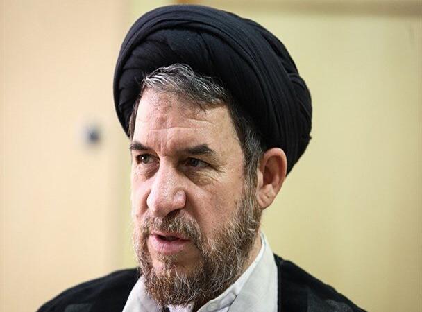 ملت ایران با اتحاد در برابر توطئه‌ها ایستاد