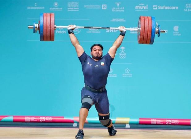 چهارمین وزنه‌بردار جهان با سنگین‌ترین مهار